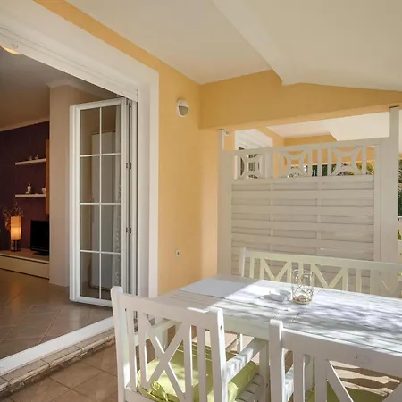 In Near The Sea And Beaches Apartment Porec