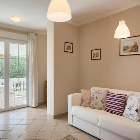 Apartment In Near The Sea And Beaches Porec